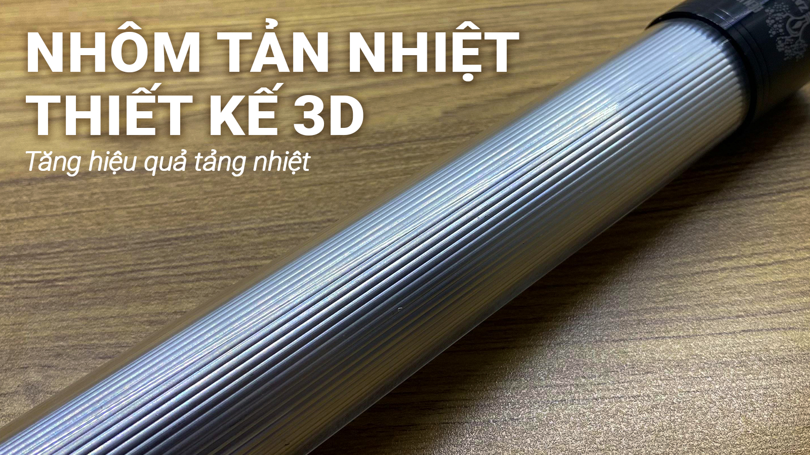 Tản nhiệt trên vỏ nhômKhông giống như các loại đèn sử dụng tản nhiệt quạt, đèn Led Zako sử dụng tản nhiệt trên vỏ nhôm, giúp nâng cao tuổi thọ đèn.