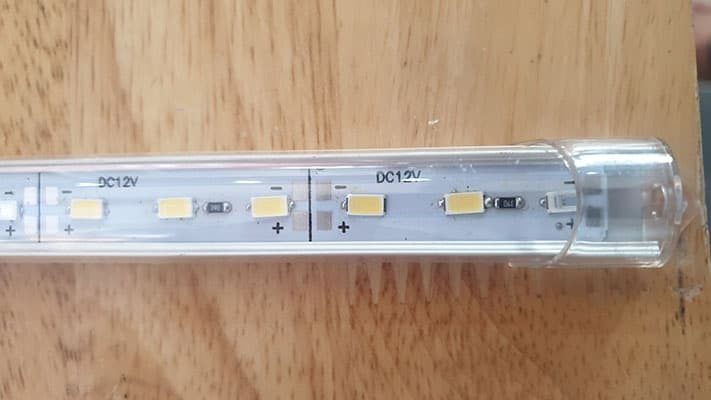 đèn led sử dụng nguồn điện 12v